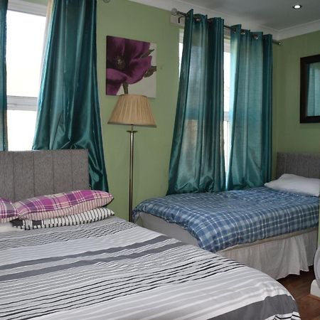 Three Bedroom House Lancaster Road 伦敦 外观 照片