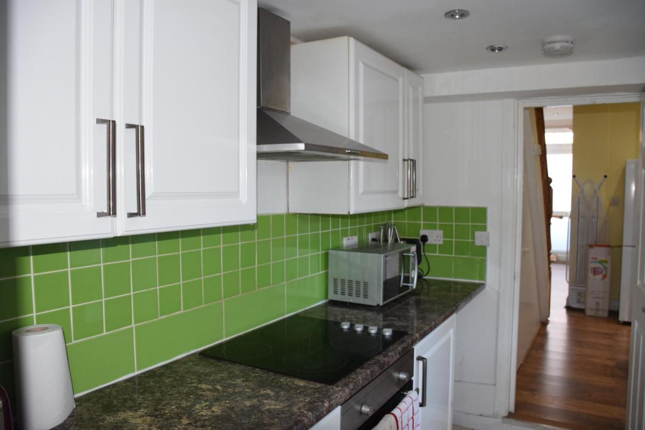 Three Bedroom House Lancaster Road 伦敦 外观 照片