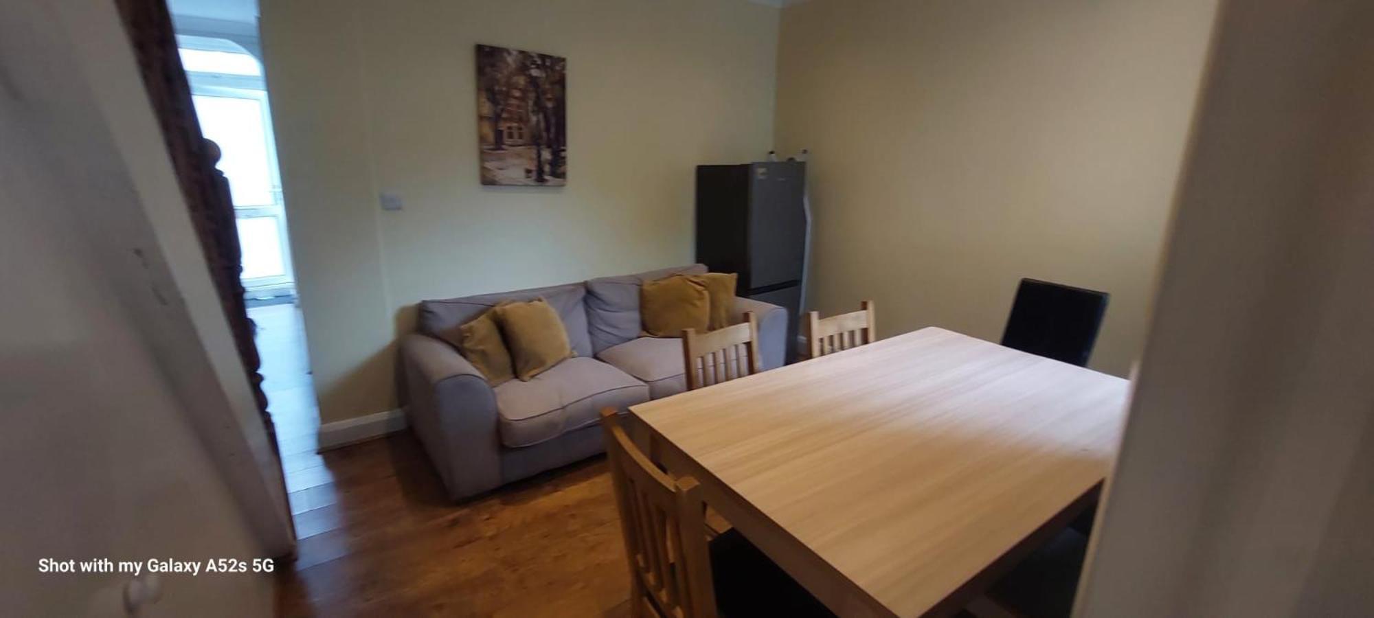 Three Bedroom House Lancaster Road 伦敦 外观 照片